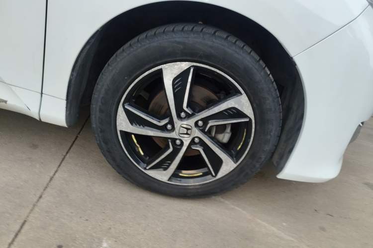 Used Honda Odyssey 2017 2.4L Smart Edition Right Front Wheel Hub