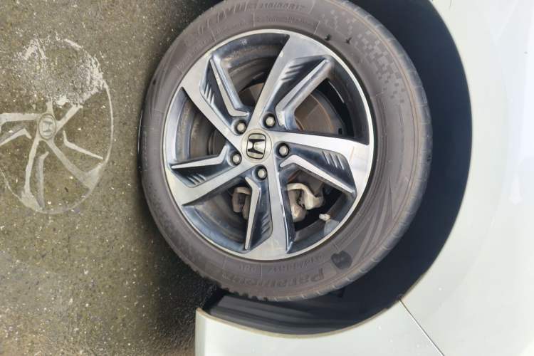 Used Honda Odyssey 2017 2.4L Smart Edition Right Front Wheel Hub