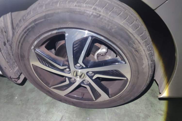 Used Honda Odyssey 2017 2.4L Smart Edition Right Front Wheel Hub