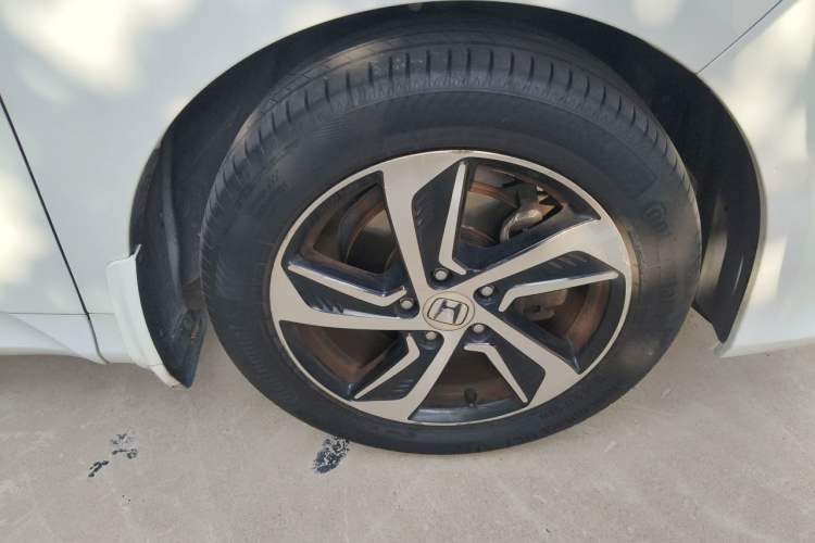 Used Honda Odyssey 2017 2.4L Smart Edition Right Front Wheel Hub