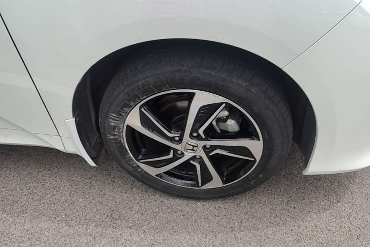 Used Honda Odyssey 2017 2.4L Supreme Edition Right Front Wheel Hub