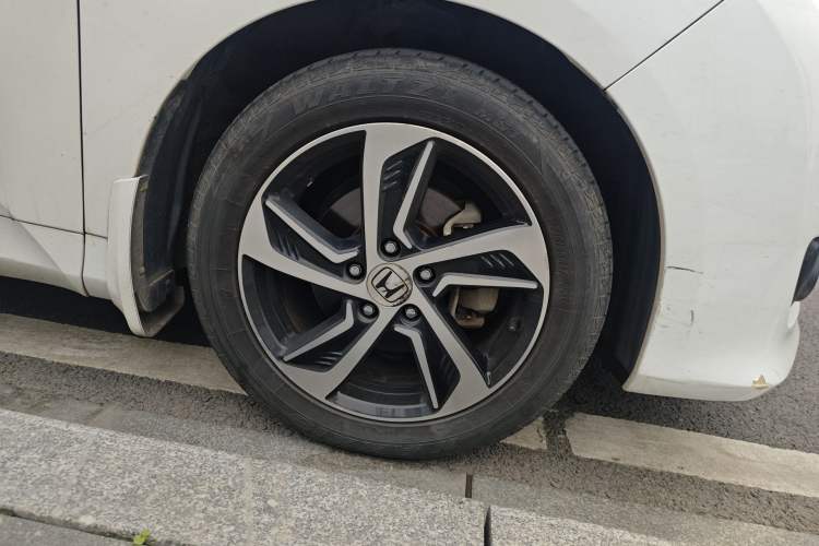 Used Honda Odyssey 2017 2.4L Smart Edition Right Front Wheel Hub