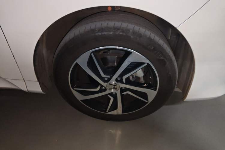 Used Honda Odyssey 2017 2.4L Smart Edition Right Front Wheel Hub