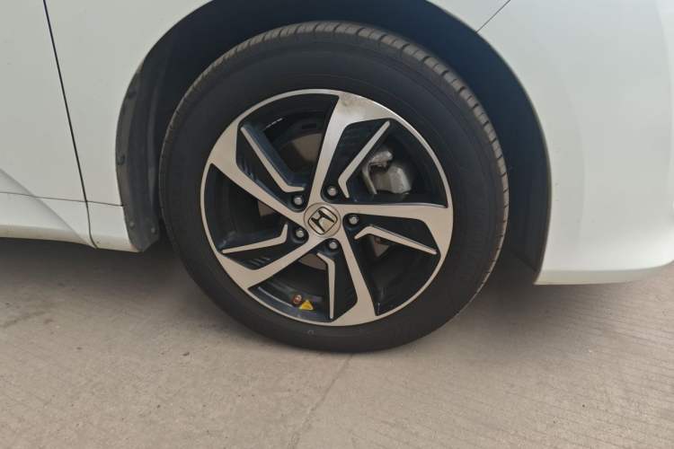 Used Honda Odyssey 2017 2.4L Smart Edition Right Front Wheel Hub