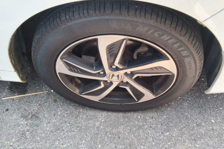 Used Honda Odyssey 2017 2.4L Smart Edition Right Front Wheel Hub