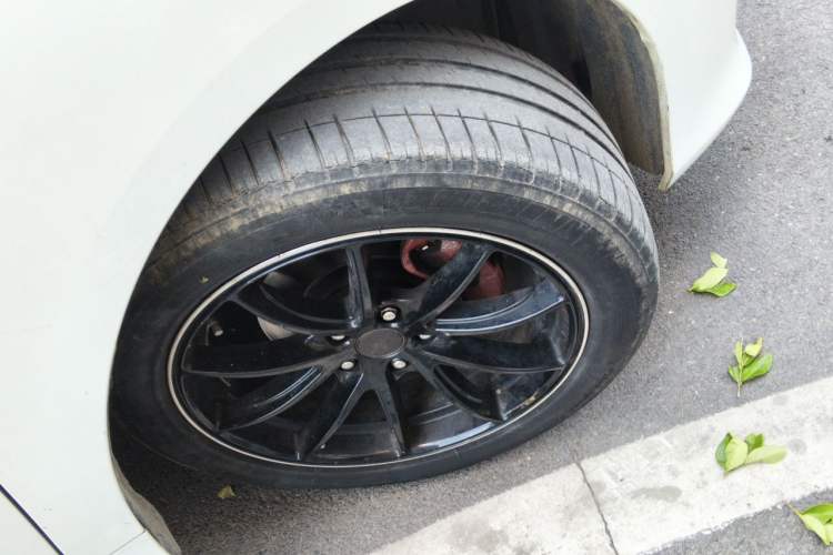 Used Honda Odyssey 2017 2.4L Smart Edition Right Front Wheel Hub