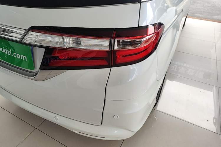 Used Honda Odyssey 2017 2.4L Smart Edition Right Rear Taillight