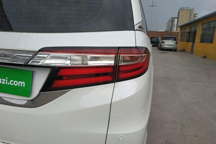 Used Honda Odyssey 2017 2.4L Luxury Edition Right Rear Taillight