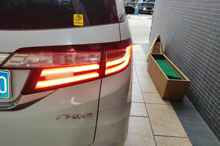 Used Honda Odyssey 2017 2.4L Luxury Edition Right Rear Taillight