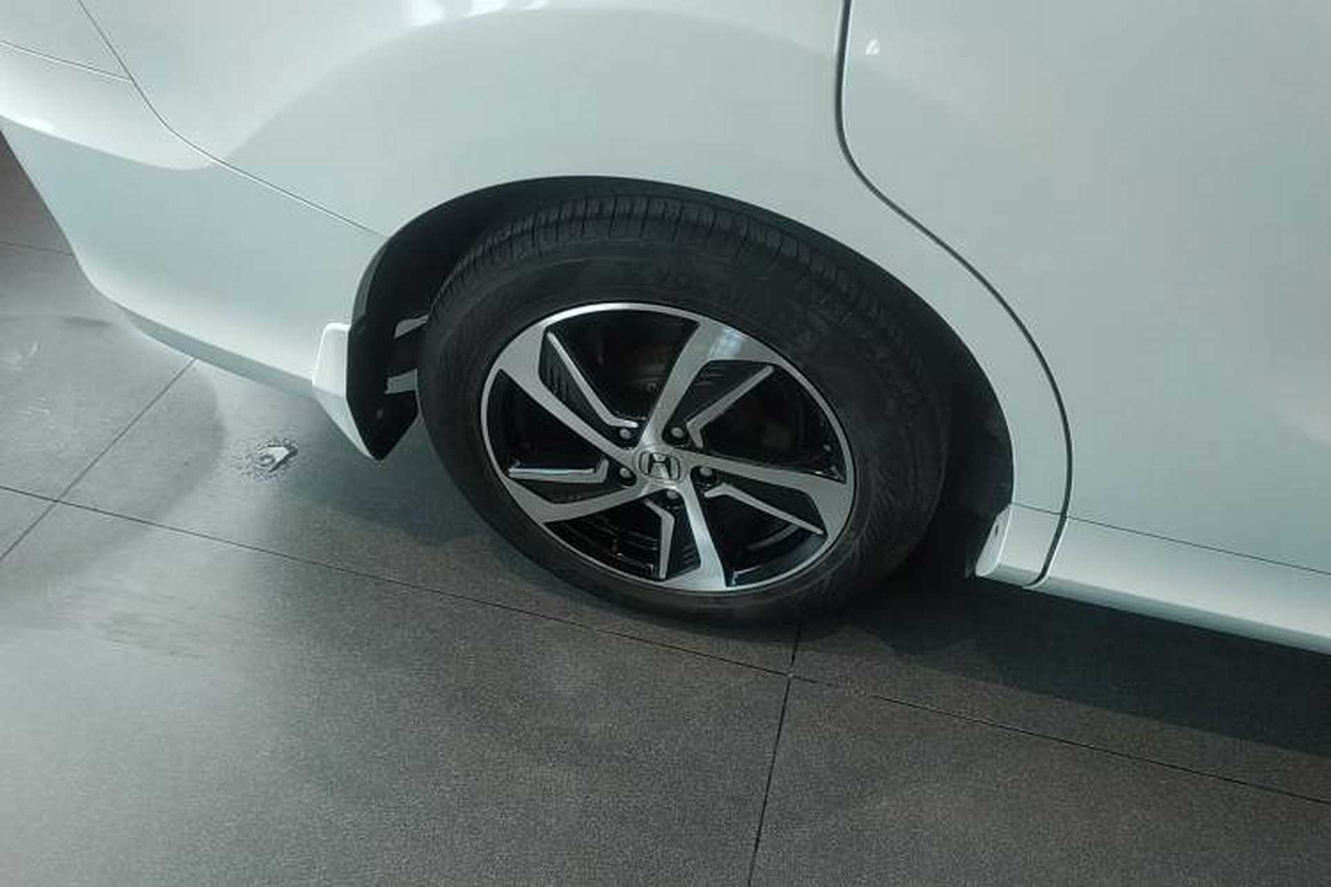 Used Honda Odyssey 2017 2.4L Smart Edition Right Rear Wheel Hub