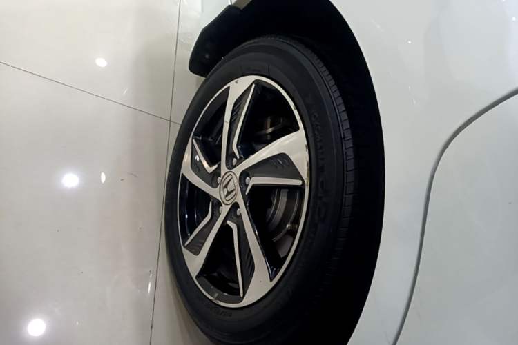 Used Honda Odyssey 2017 2.4L Luxury Edition Right Rear Wheel Hub