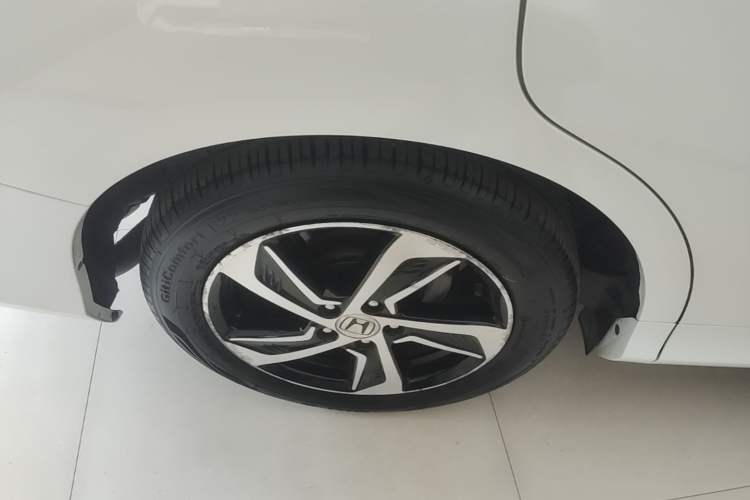 Used Honda Odyssey 2017 2.4L Smart Edition Right Rear Wheel Hub