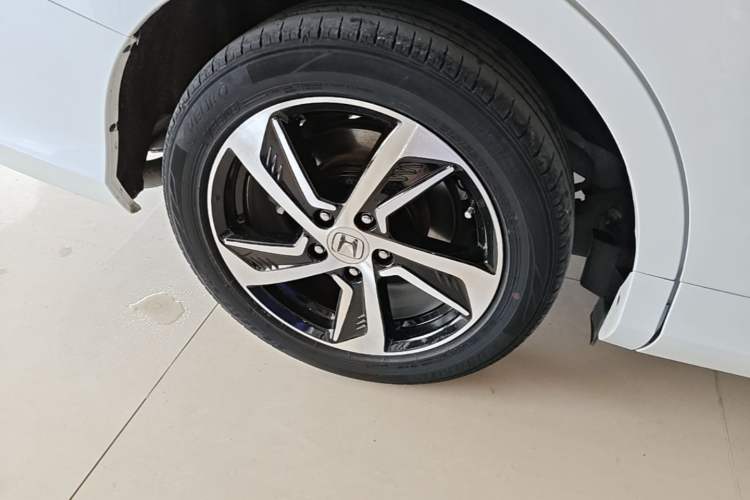 Used Honda Odyssey 2017 2.4L Smart Edition Right Rear Wheel Hub