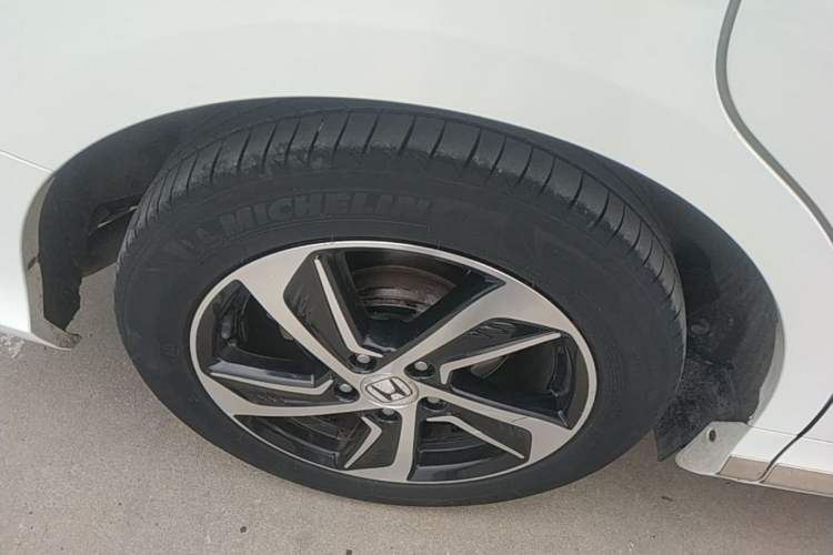 Used Honda Odyssey 2017 2.4L Luxury Edition Right Rear Wheel Hub