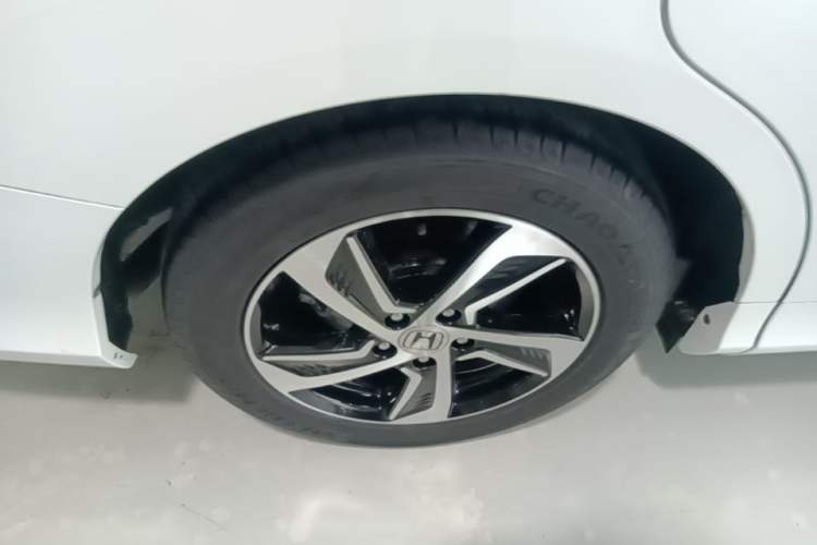Used Honda Odyssey 2017 2.4L Smart Edition Right Rear Wheel Hub