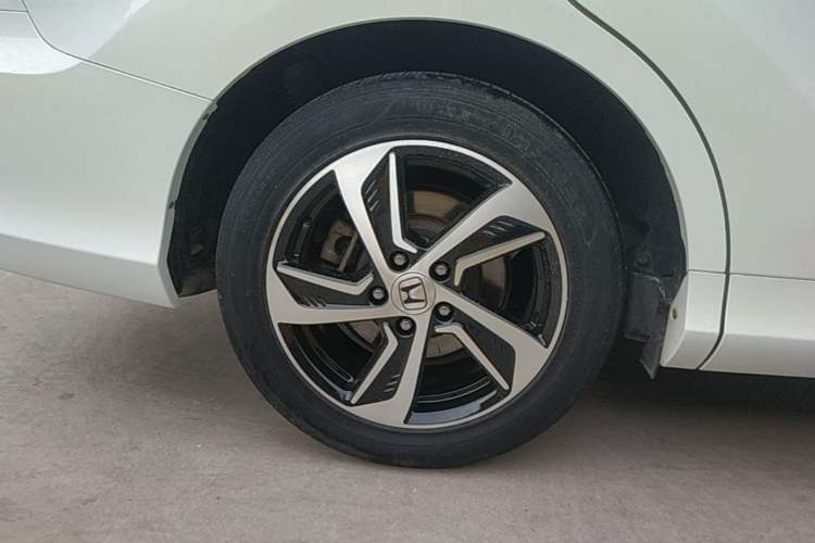 Used Honda Odyssey 2017 2.4L Luxury Edition Right Rear Wheel Hub