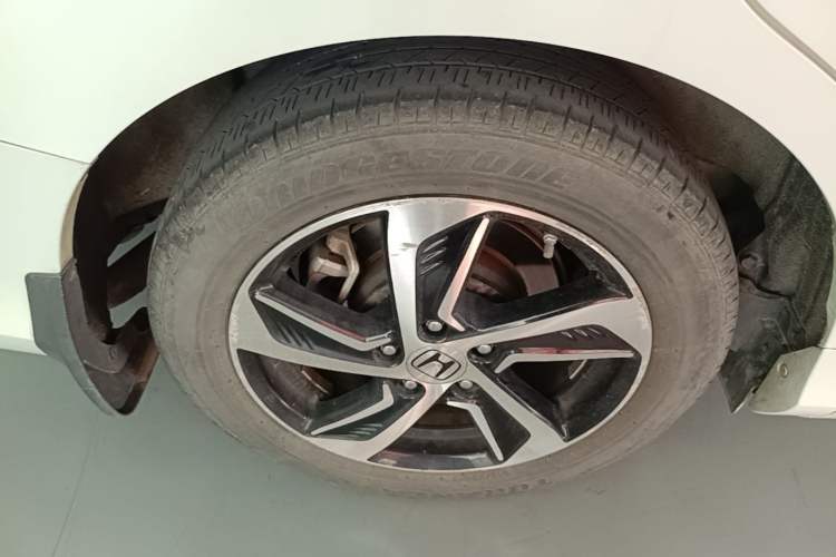 Used Honda Odyssey 2017 2.4L Smart Edition Right Rear Wheel Hub