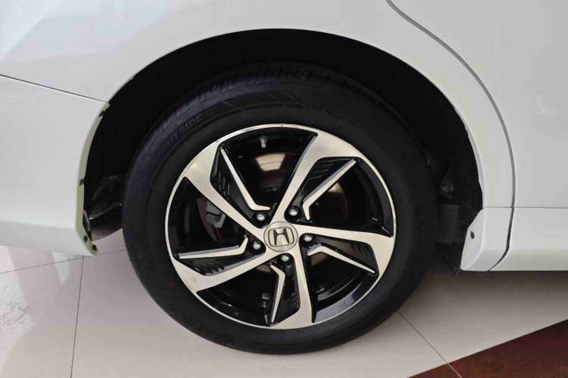 Used Honda Odyssey 2017 2.4L Smart Edition Right Rear Wheel Hub