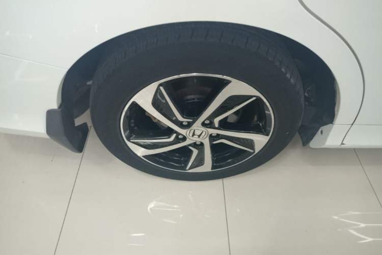 Used Honda Odyssey 2017 2.4L Smart Edition Right Rear Wheel Hub