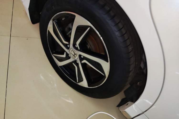 Used Honda Odyssey 2017 2.4L Smart Edition Right Rear Wheel Hub