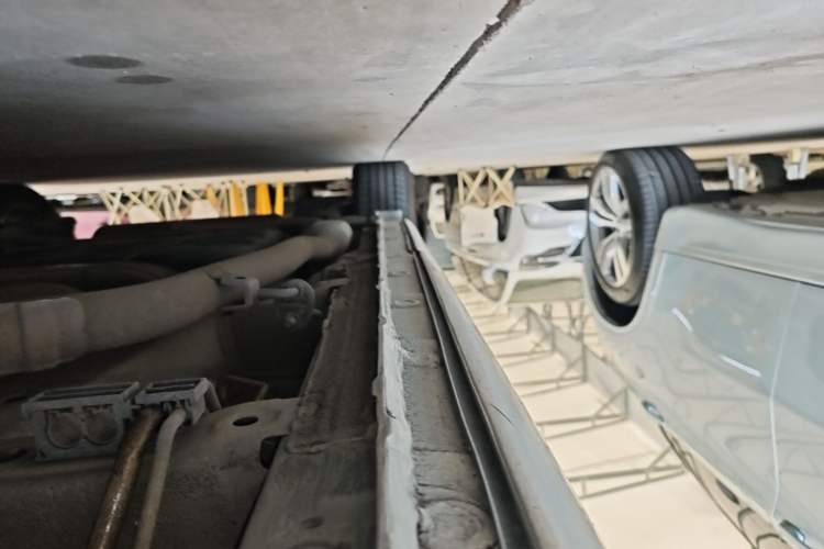 Used Honda Odyssey 2017 2.4L Luxury Edition Right Side Sill