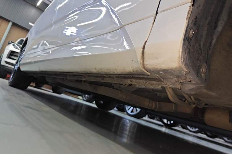 Used Honda Odyssey 2017 2.4L Smart Edition Right Side Sill