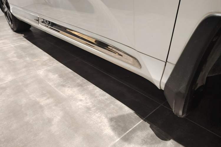 Used Honda Odyssey 2017 2.4L Luxury Edition Right Side Sill