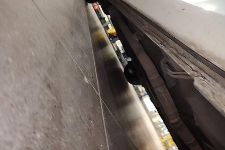 Used Honda Odyssey 2017 2.4L Luxury Edition Right Side Sill