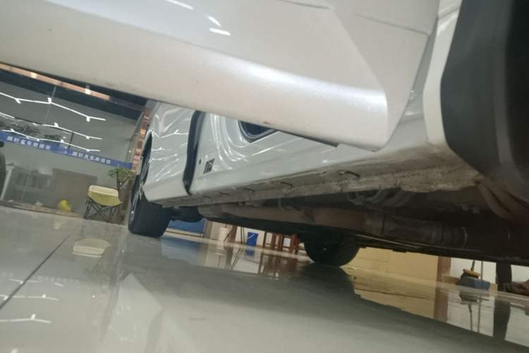 Used Honda Odyssey 2017 2.4L Smart Edition Right Side Sill