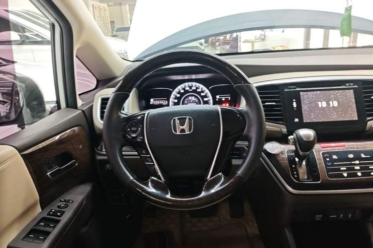 Used Honda Odyssey 2017 2.4L Comfort Edition Steering Wheel