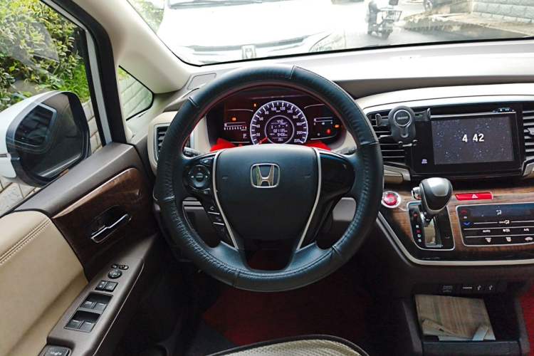 Used Honda Odyssey 2017 2.4L Luxury Edition Steering Wheel