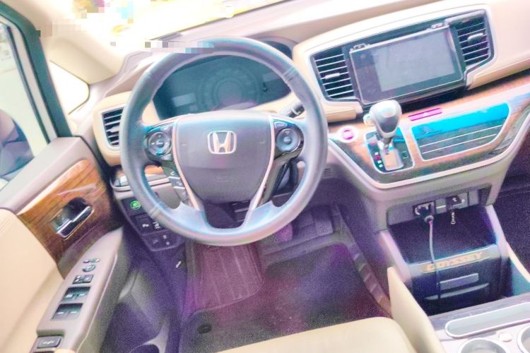 Used Honda Odyssey 2017 2.4L Luxury Edition Steering Wheel