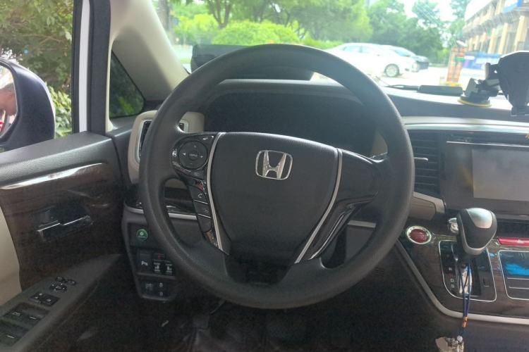Used Honda Odyssey 2017 2.4L Luxury Edition Steering Wheel