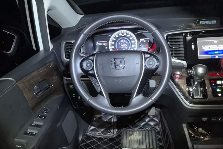 Used Honda Odyssey 2017 2.4L Smart Edition Steering Wheel
