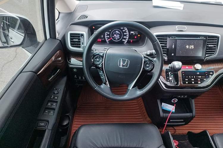 Used Honda Odyssey 2017 2.4L Smart Edition Steering Wheel