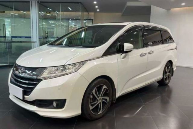 Honda Odyssey 2017 2.4L Luxury Edition с пробегом