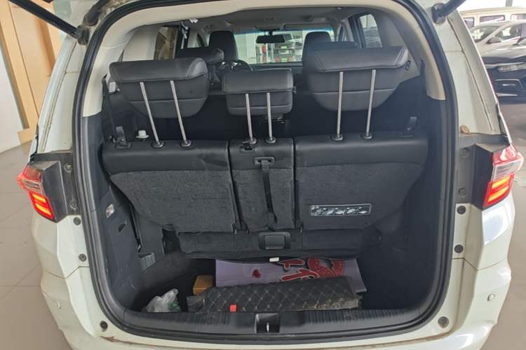 Used Honda Odyssey 2017 2.4L Smart Edition Trunk