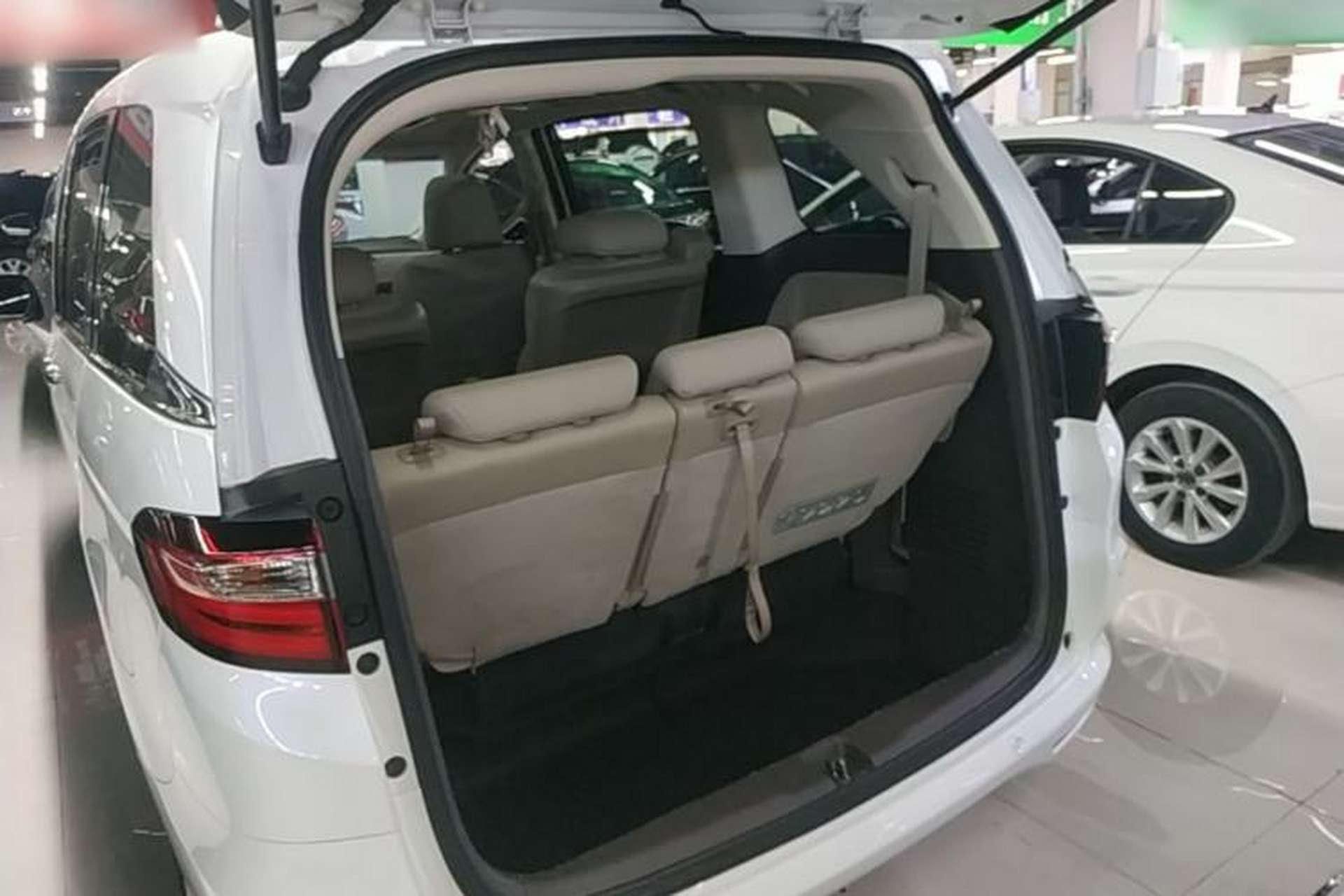 Used Honda Odyssey 2017 2.4L Luxury Edition Trunk