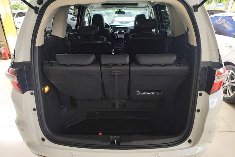 Used Honda Odyssey 2017 2.4L Smart Edition Trunk