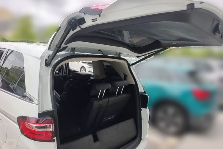 Used Honda Odyssey 2017 2.4L Supreme Edition Trunk