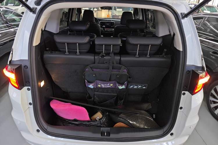 Used Honda Odyssey 2017 2.4L Smart Edition Trunk