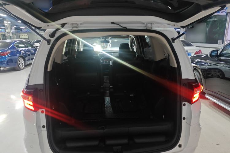 Used Honda Odyssey 2017 2.4L Smart Edition Trunk