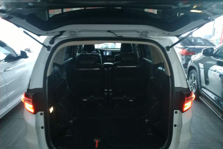 Used Honda Odyssey 2017 2.4L Smart Edition Trunk