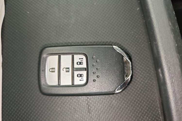 Used Honda Odyssey 2017 2.4L Luxury Edition Vehicle Key