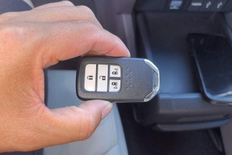 Used Honda Odyssey 2017 2.4L Luxury Edition Vehicle Key