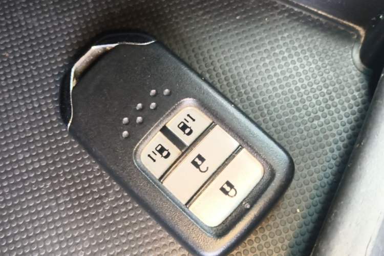 Used Honda Odyssey 2017 2.4L Smart Edition Vehicle Key