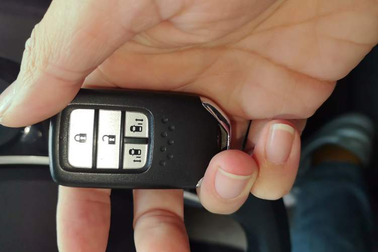 Used Honda Odyssey 2017 2.4L Smart Edition Vehicle Key