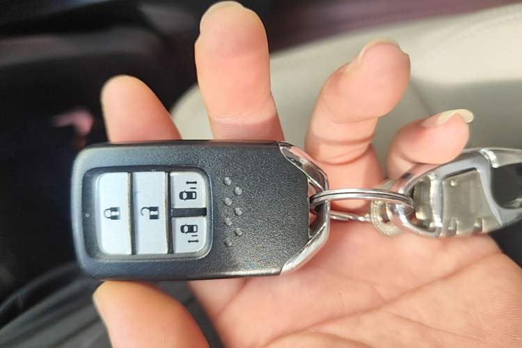 Used Honda Odyssey 2017 2.4L Luxury Edition Vehicle Key