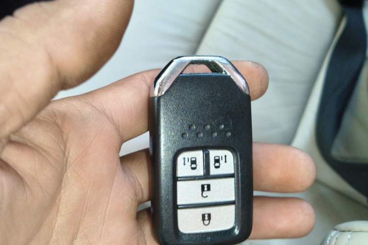 Used Honda Odyssey 2017 2.4L Smart Edition Vehicle Key