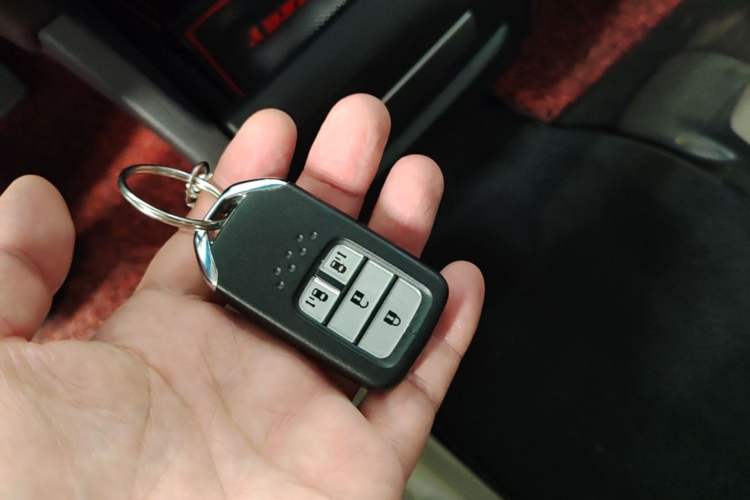 Used Honda Odyssey 2017 2.4L Luxury Edition Vehicle Key